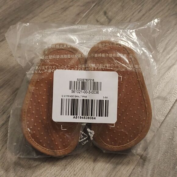 New With Tags Old Navy Size 3-6 Months Faux-Suede Fringe Sandals - Picture 7 of 9